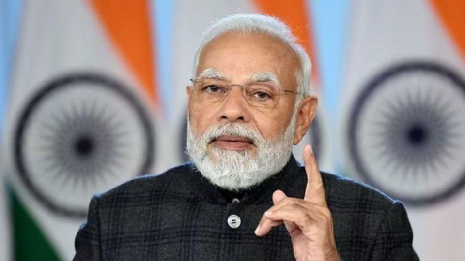 PM Modi appeal,  Ahmedabad public opinion,  petrol diesel saving,  public transport Ahmedabad,  gold silver purchase news,  hybrid work culture India,  Ahmedabad latest news,  fuel saving tips,  gold price India,  Gujarati news today