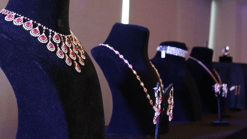 જિગ્નાના , જીનાઝ જ્વેલ્સ, jinas jewels, jinagna shah, jewelry art show, jewelry exhibition