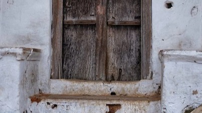 Should there , threshold in the house, threshold, housenew