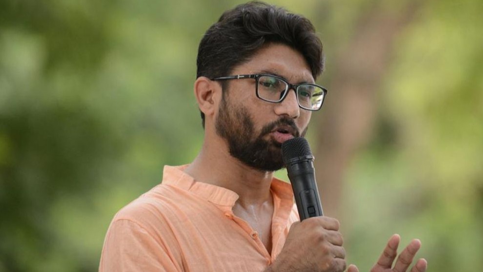 ગુજરાતમાં દલિત નેતા જીગ્નેશ મેવાણીને 6 મહિનાની જેલ થઈ છે