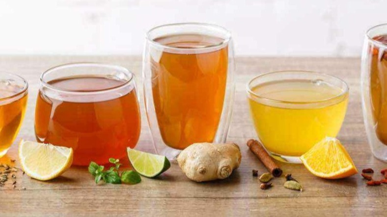 લીંબુ પાણી, નાળિયેર પાણી, એપલ સીડર સરકો, આદુ ચા, લીલી ચા