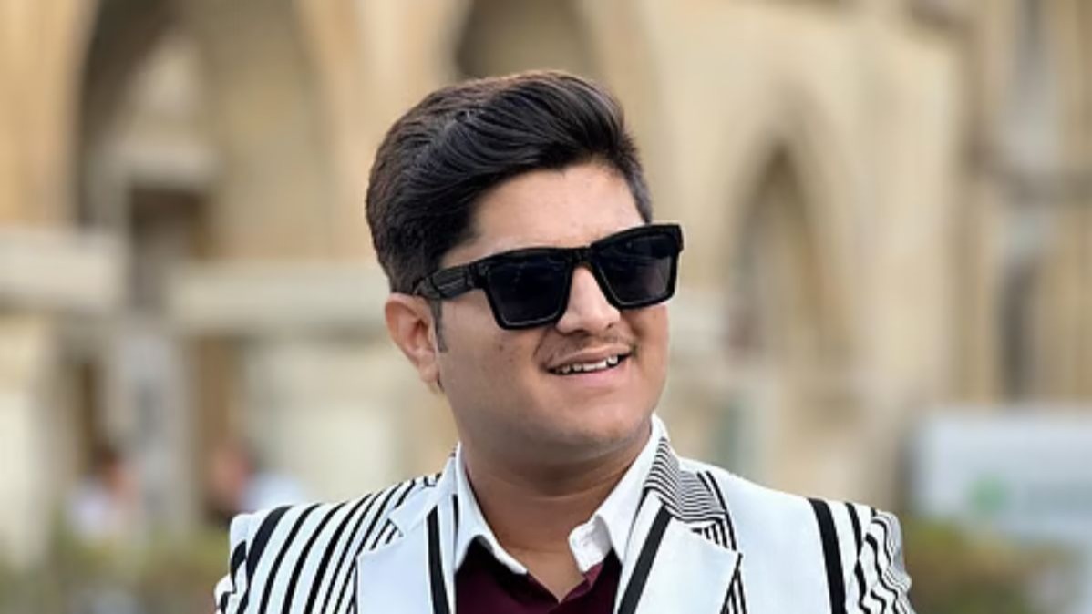 બિગ બોસ 19 કન્ટેસ્ટન્ટ,  મૃદુલ તિવારી બિગ બોસ,  મૃદુલ તિવારી જનસેવા,  બિગ બોસ 19 ન્યૂઝ,  બિગ બોસ 19 વિજેતા અપડેટ,  બિગ બોસ મૃદુલ તિવારી સંકલ્પ,  બિગ બોસ 19 લેટેસ્ટ અપડેટ