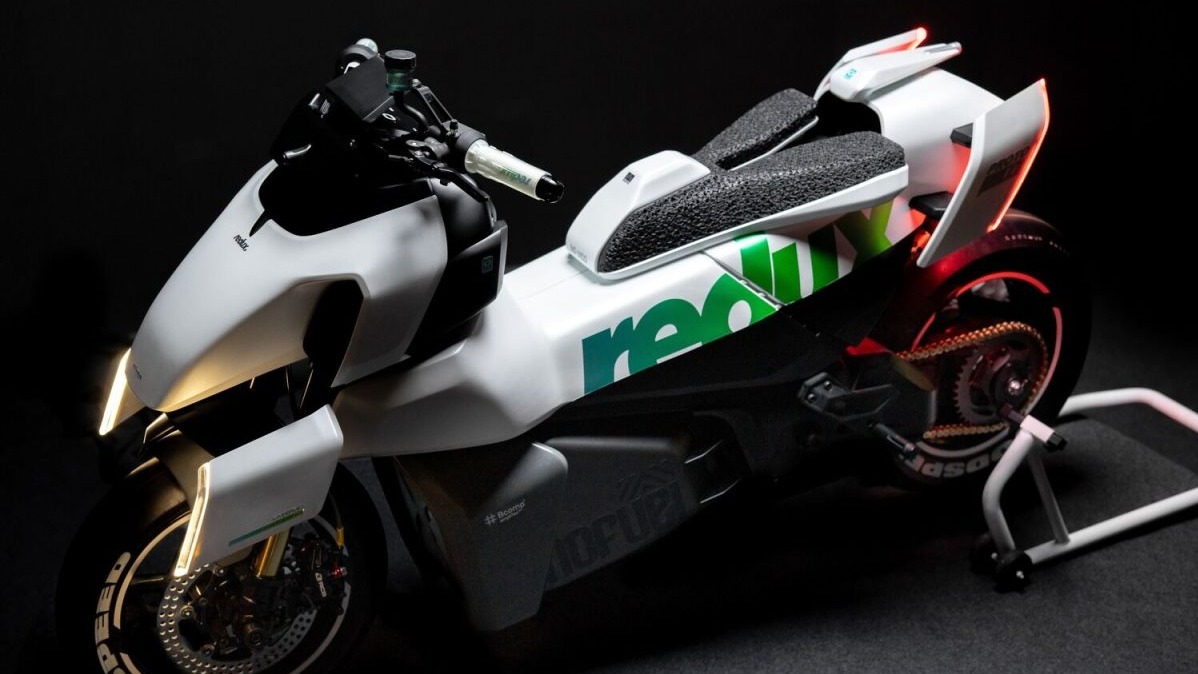 એથર,  ઈ-સ્કૂટર,  પોથોલ એલર્ટ,  વોઇસ કમાન્ડ,  ખાડા,  ખરાબ રોડ,  શહેરી ટ્રાફિક,  સુરક્ષા,  ઈલેક્ટ્રિક સ્કૂટર,  સ્માર્ટ ફીચર