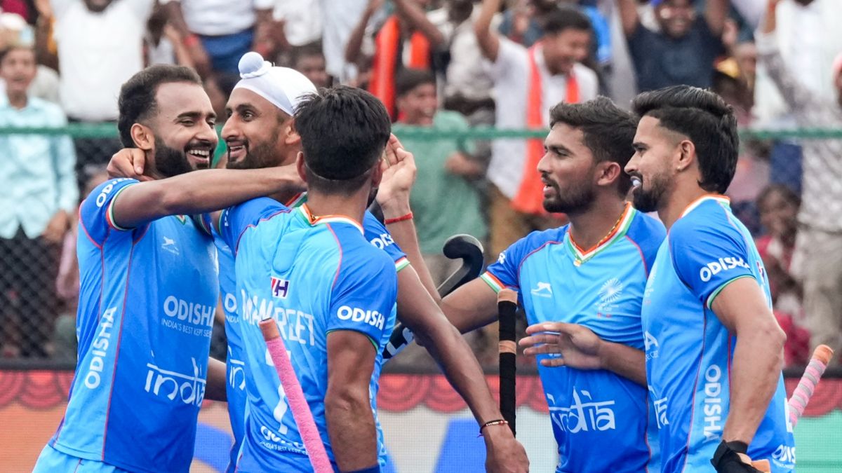 એશિયા કપ,  હોકી,  ભારત મહિલા હોકી ટીમ,  સુપર-4,  જીત,  કૅપ્ટન હરમનપ્રીત કૌર,  ગોલ,  જાપાન,  હોકી મેચ,  હોકી ફેન્સ