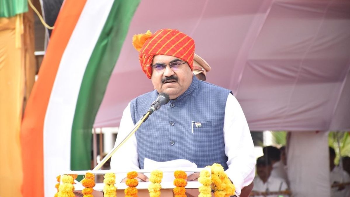 રૈયાણી,  પૂર્વ મંત્રી,  રાજકારણ,  ભાજપ,  હાઇકમાન્ડ,  સક્રિય એન્ટ્રી,  પાર્ટી સ્ટ્રેટેજી,  ચૂંટણી તૈયારી,  રાજસ્થાન,  મજબૂત પોઝિશન