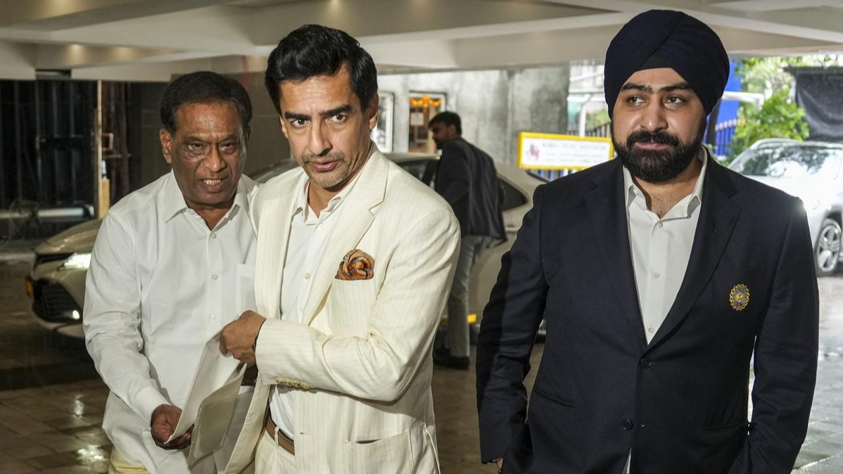 મિથુન મન્હાસ,  બીસીસીઆઇ,  અધ્યક્ષ,  રણજી ટ્રોફી,  દિલ્હી,  જમ્મુ અને કાશ્મીર,  આંતરરાષ્ટ્રીય ક્રિકેટ,  રોજર બિન્ની,  ઘરેલુ ક્રિકેટ,  રાજીવ શુક્લા