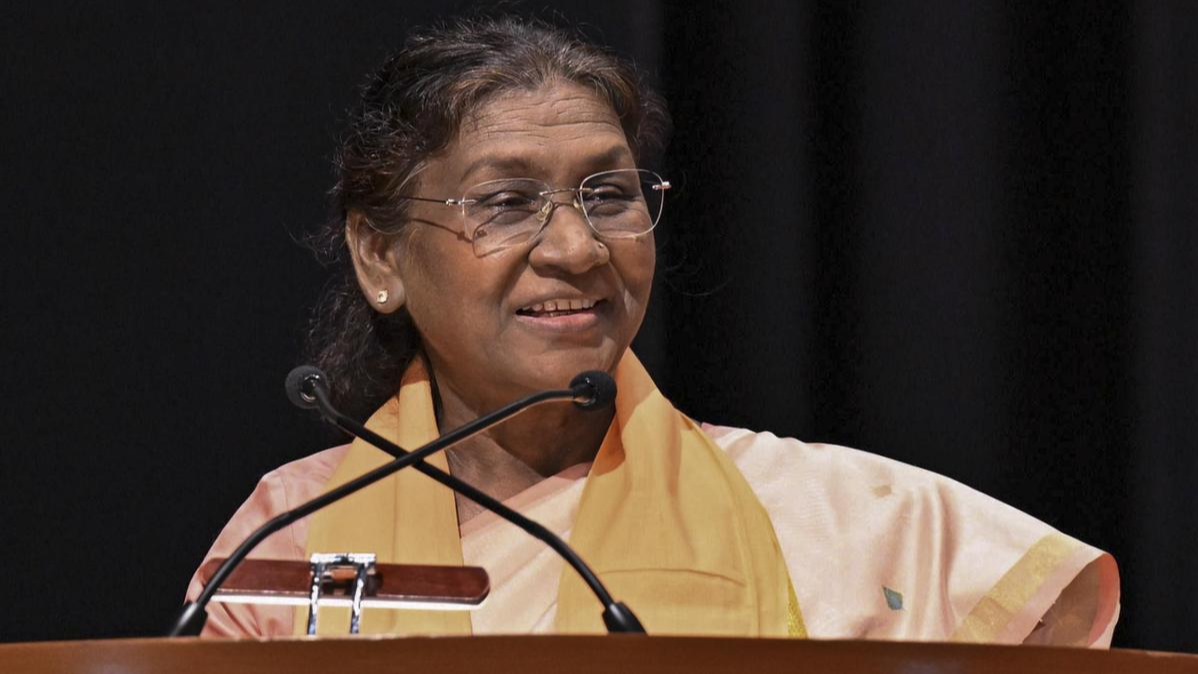 ૨૬/૧૧ વરસી,  રાષ્ટ્રપતિ દ્રૌપદી મુર્મુ, ૨૬/૧૧ આતંકવાદી હુમલાની વરસી પર રાષ્ટ્રપતિ મુર્મુની શ્રદ્ધાંજલિ,  રાષ્ટ્રપતિ દ્વારા 26/11ના શહીદોને આપેલી ભાવપૂર્ણ શ્રદ્ધાંજલિ,  મુંબઈ 26/11 હુમલાની યાદ અને રાષ્ટ્રીય સંકલ્પની પુનઃ પુષ્ટિ,  26/11ના શહીદોની બહાદુરીને રાષ્ટ્રપતિનો વંદન,  આતંકવાદ સામે ભારતના સંકલ્પને મજબૂત બનાવતી રાષ્ટ્રપતિ મુર્મુની અપીલ, મુંબઈ હુમલો, આતંકવાદી હુમલો,  રાષ્ટ્રીય સંકલ્પ