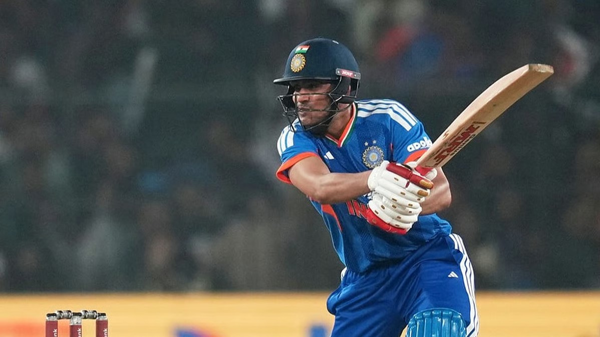 Badalon ki Aankh Michouli,  Dhauladhar T20,  T20 ક્રિકેટ,  યુવા ક્રિકેટ,  ઠંડીમાં ક્રિકેટ,  local T20 match,  audience excitement,  high-scoring match,  thrilling cricket,  fielding catches