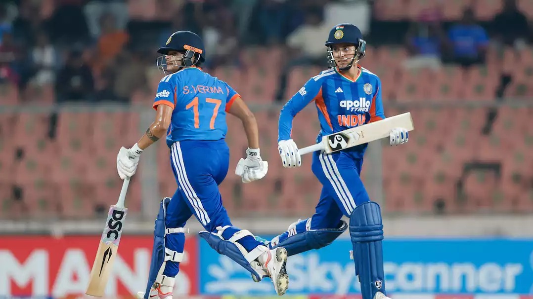 Smriti Mandhana,  Shafali Verma,  ભારતીય મહિલા ક્રિકેટ,  રેકોર્ડ ભાગીદારી,  India Women series win,  મહિલા T20I,  મહિલા ક્રિકેટ સમાચાર,  માંધણા વર્મા સ્ટેન્ડ,  ભારતીય ટીમ વિજય,  ક્રિકેટ વિશ્લેષણ