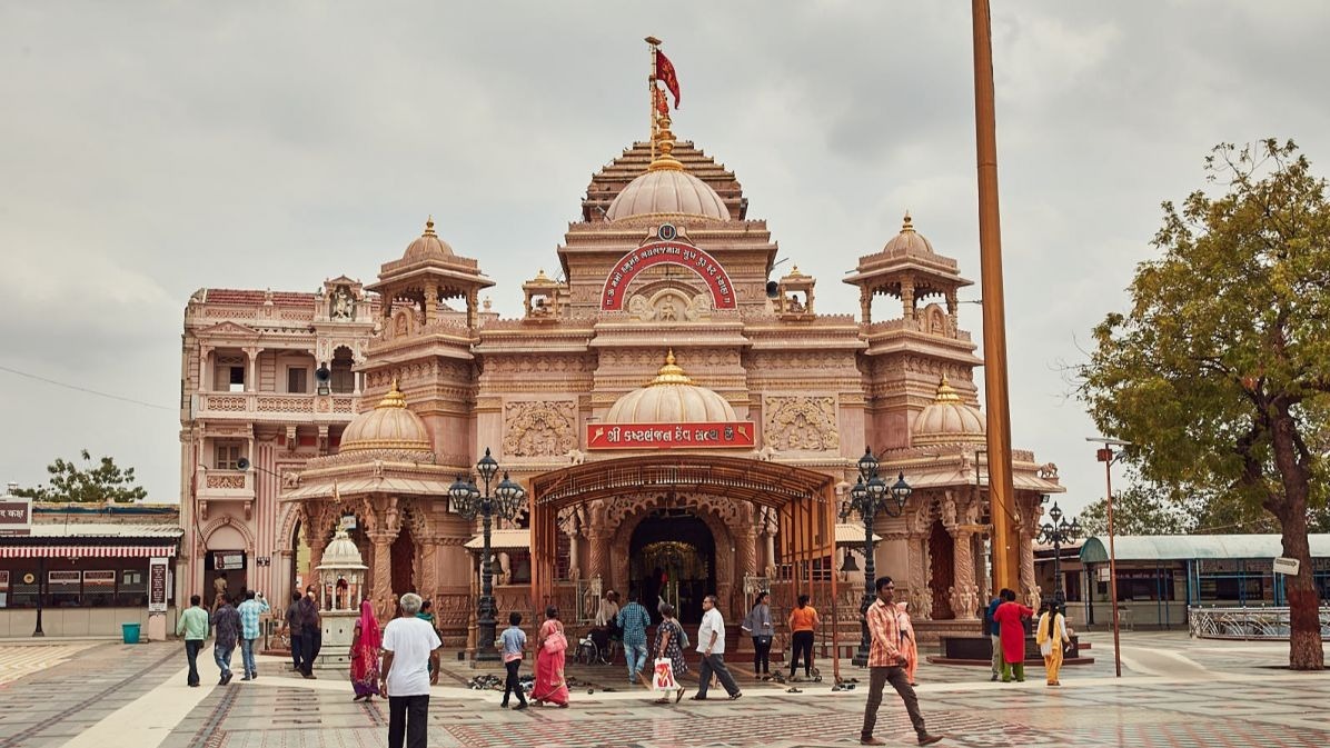 Sarangpur Hanuman Temple,  Kashtbhanjan Hanuman Temple,  Salangpur Hanuman Temple,  Hanuman temple Sarangpur Gujarat,  Kashtbhanjan Hanuman Sarangpur darshan,  Sarangpur temple timing,  Sarangpur Hanuman temple history,  Famous Hanuman temple in Gujarat,  Salangpur Bal Hanuman,  Sarangpur mandir Gujarat