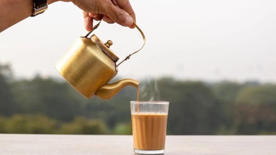 tea after water truth,  can we drink water after tea,  tea and water myth,  chai ke baad pani peena,  tea drinking facts,  health tips tea india,  tea myths and facts,  drinking water after tea safe,  tea habits india,  healthy drinking habits