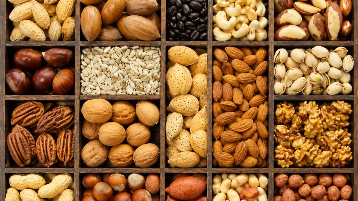 summer dry fruits benefits,  dry fruits in summer,  soaked almonds benefits,  healthy summer diet,  dry fruits health benefits,  walnuts benefits,  pistachios benefits,  raisins benefits,  summer nutrition tips,  healthy eating habits