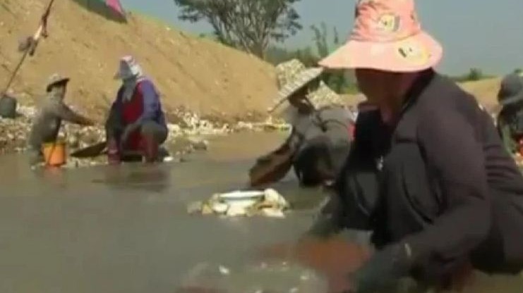 river, river gold, Ganga,  Brahmaputra,  Nile, Gold Mountain region, Malaysia, daily expenses, earning money, situation